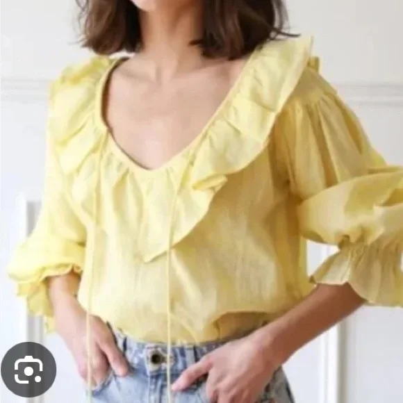 Mille Resort & Travel butter yellow semi sheer ruffle blouse M - Picture 1 of 10